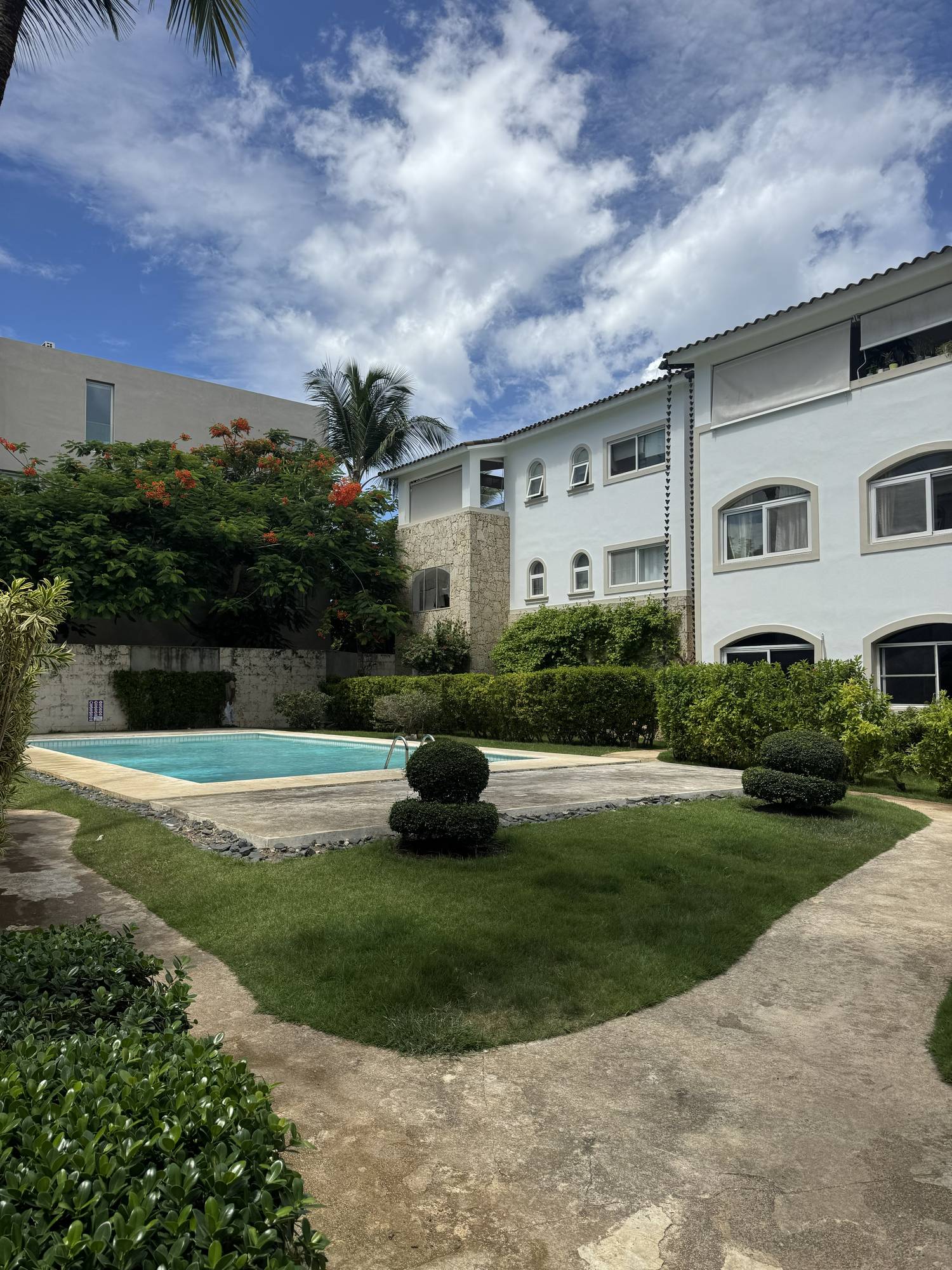 Tracadero 02 – 42